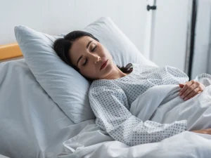 طرز خوابیدن بعد از عمل ماموپلاستی